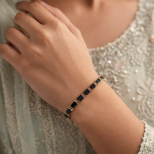 Elegant Black Stone Gold Bracelet